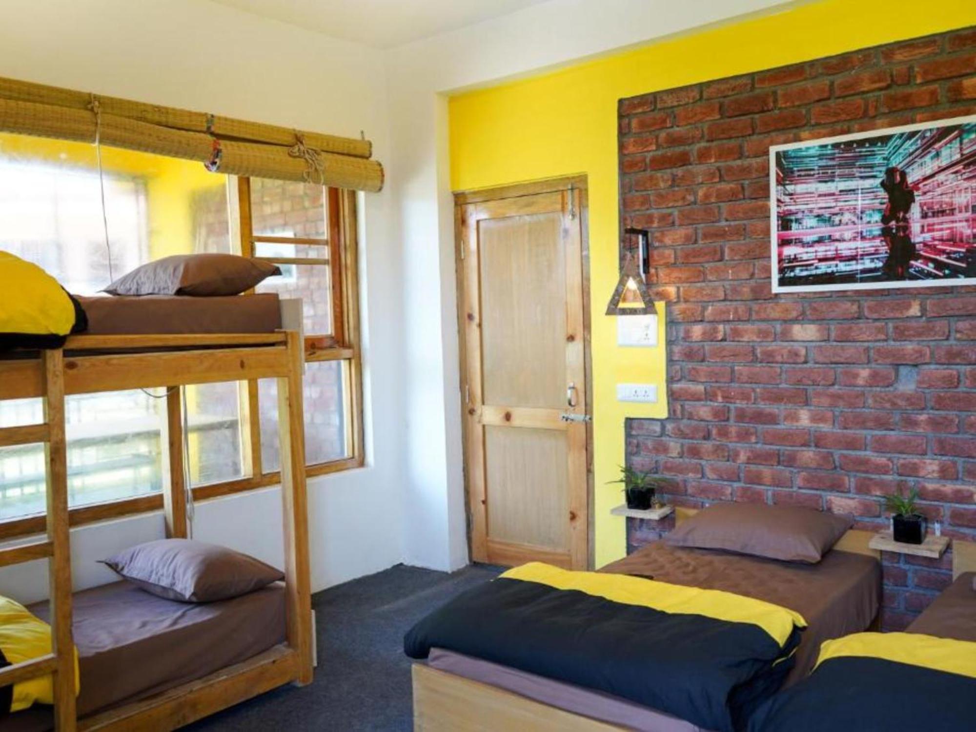 The Hosteller Mcleodganj, Upper Bhagsu แมคลอยด์กันจ์ ห้อง รูปภาพ