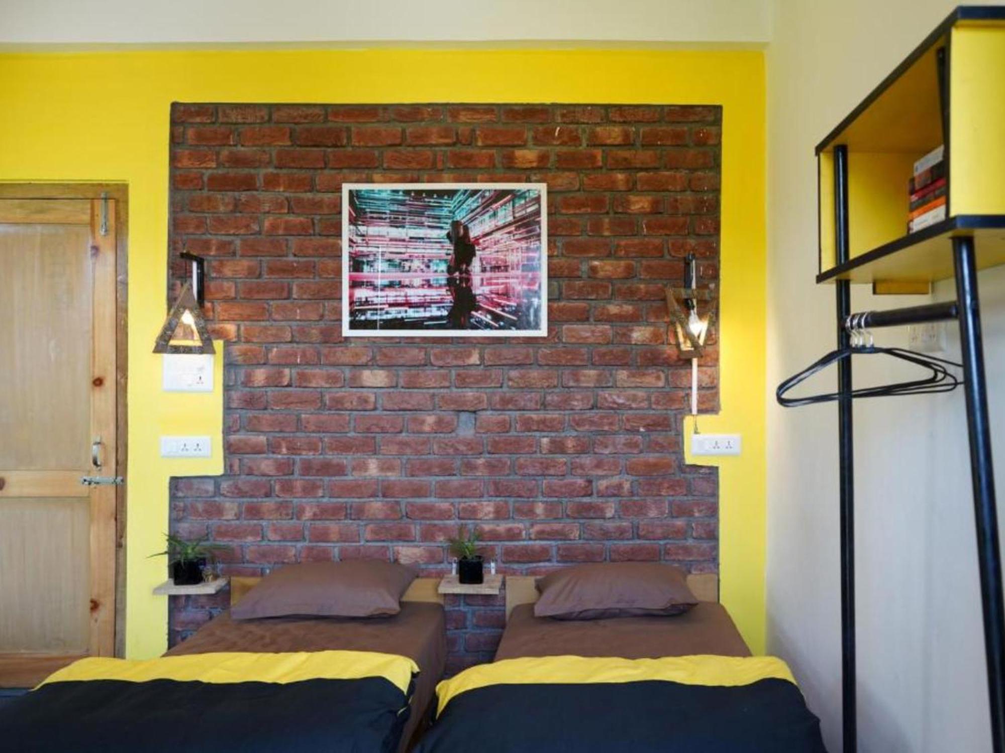 The Hosteller Mcleodganj, Upper Bhagsu แมคลอยด์กันจ์ ห้อง รูปภาพ